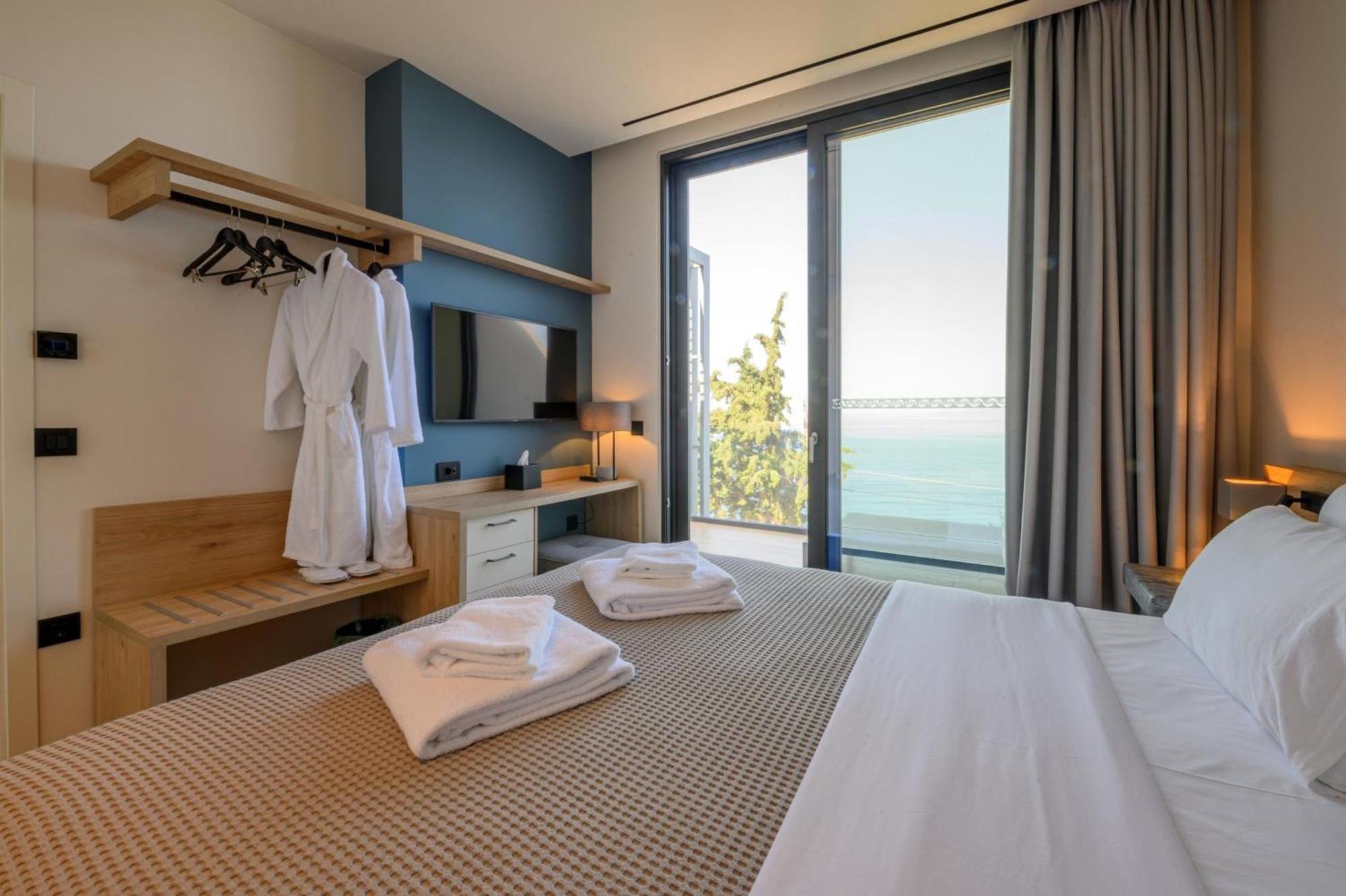 Mani Suites Agios Nikolaos  Ngoại thất bức ảnh